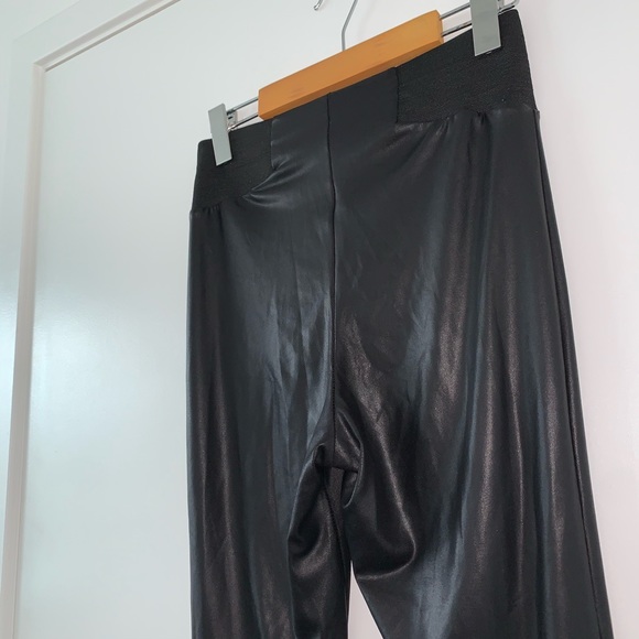 🖤 ASOS Faux leather look leggings w/elastic waist - Picture 4 of 5